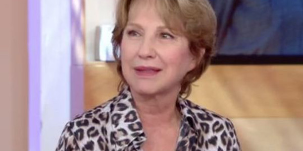 Nathalie Baye en veut à Laeticia Hallyday, qui lui a refusé l'accès à la chambre de Johnny