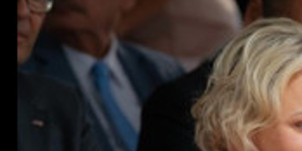 Charlène de Monaco, Albert, étrange regard réprobateur contre un chef d'Etat (photo)
