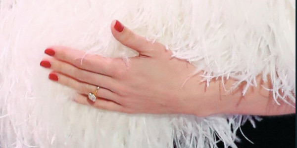 Charlotte Casiraghi, découvrez sa bague de fiançailles (photo)