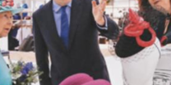 Elizabeth II victime de la mode, un magasin ouvert rien que pour elle ! (photo)