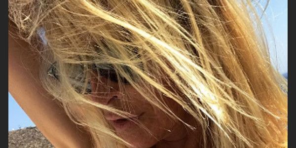 Estelle Hallyday dévoile sa méthode miracle pour garder la forme (photo)