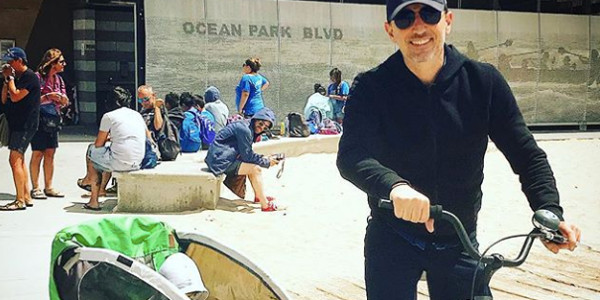 Le fils de Charlotte Casiraghi retrouve son père Gad Elmaleh à Santa Monica (photo)