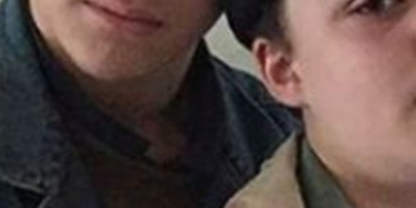 Le fils de Vanessa Paradis brouille les pistes sur son orientation sexuelle, la photo trouble