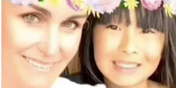 Laeticia Hallyday et sa fille adoptent un nouveau look à Saint-Barth (photo)