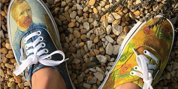 Nolwenn Leroy s'affiche avec de drôles de chaussures (photo)