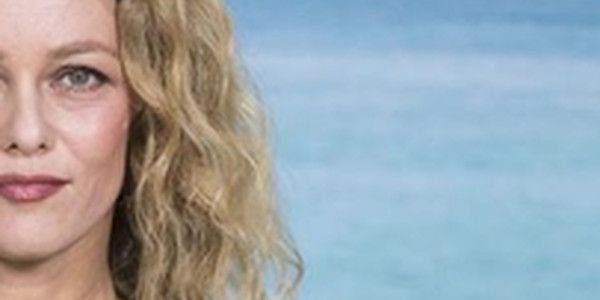 Vanessa Paradis très « négligée » pour le défilé Chanel à la Fashion Week (photo)