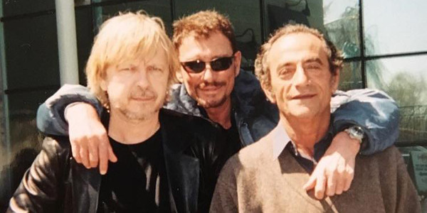 Renaud, « anéanti par la mort de Johnny Hallyday » : Son frère jumeau se livre