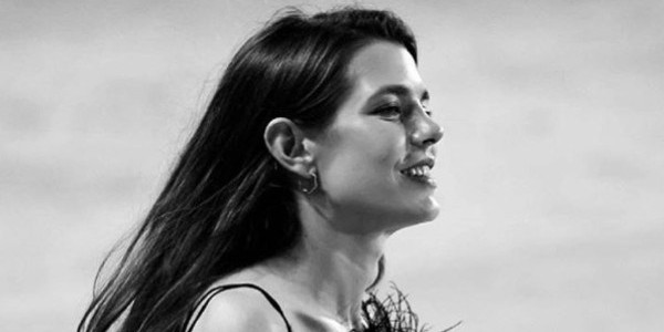 Charlotte Casiraghi : Un média espagnol évoque des rondeurs suspectes (photo)