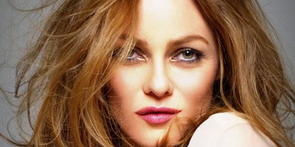 Importunée, Vanessa Paradis insulte un photographe « T'a pas de co*** »