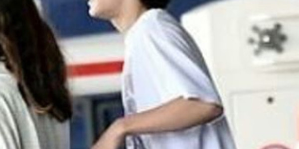 Vanessa Paradis intriguée, son fils « en couple » avec « une vieille » (photo)