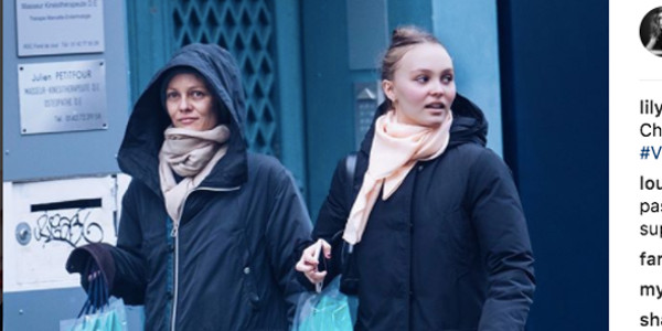 Vanessa Paradis et Lily-Rose Depp en virée shopping à Paris pour les fêtes (photo)