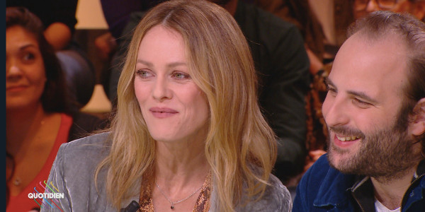 Vanessa Paradis vexée par une réflexion de Yann Barthès sur son âge
