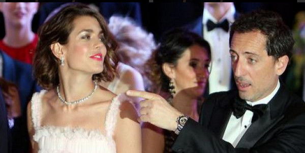 Charlotte Casiraghi titille Gad Elmaleh avec Mario Vaquero Caro