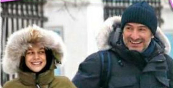 Après l'Inde, Jean Dujardin débarque à Paris (photo)