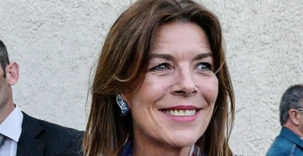 Caroline de Monaco, une grand-mère toujours attentive encore en vacances (photo)