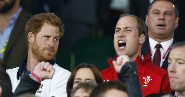 Kate Middelton et William livrent un match en tribune contre Harry (photos)