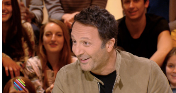 Arthur se moque de Jean-Luc Mélenchon, son premier patron à la radio