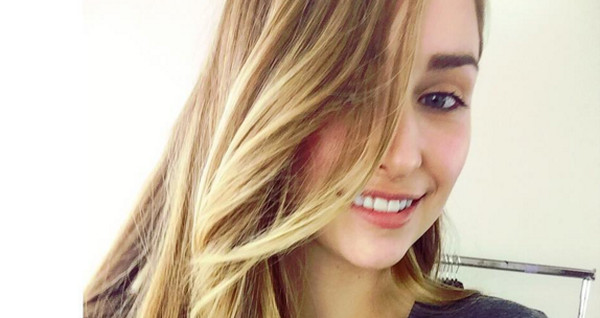 Emma Smet, la fille de David Hallyday, et Darina Scotti, la fille de Sylvie Vartan, comme des jumelles