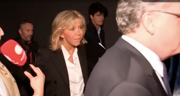 Brigitte et Emmanuel Macron invitent Christine Angot et BHL à l'Elysée pour projection
