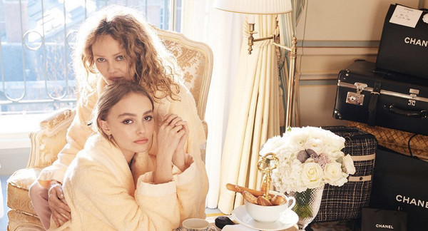 Lily Rose Depp et Vanessa Paradis, leur pied de nez à Donald Trump