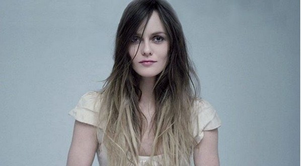 Vanessa Paradis booste la carrière de Lily-Rose Depp « leur filiation intéresse les marques »
