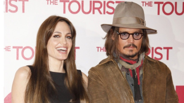 Angelina Jolie et Johnny Depp, ils sont mis, mais ça ne va plus loin
