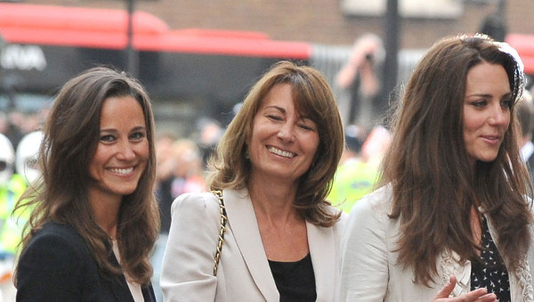 Carole Midd­le­ton met sa fille Kate au régime. Une pression quotidienne