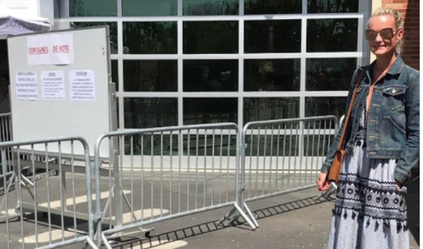 Johnny Hallyday laisse Laeticia voter sans lui (photo)