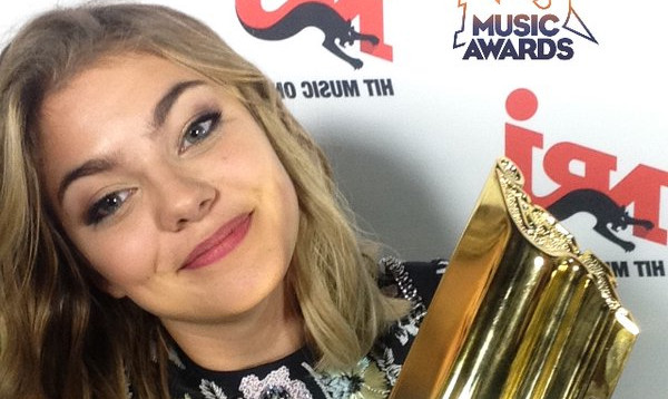 Louane Emera délestée de 11 kilos : « Mon corps a beaucoup changé »
