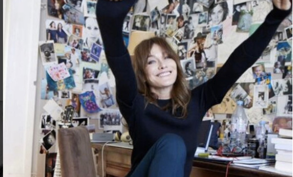 Carla Bruni perd son Toumy - Elle pleure la chanteuse ressent un « immense vide » (photo)