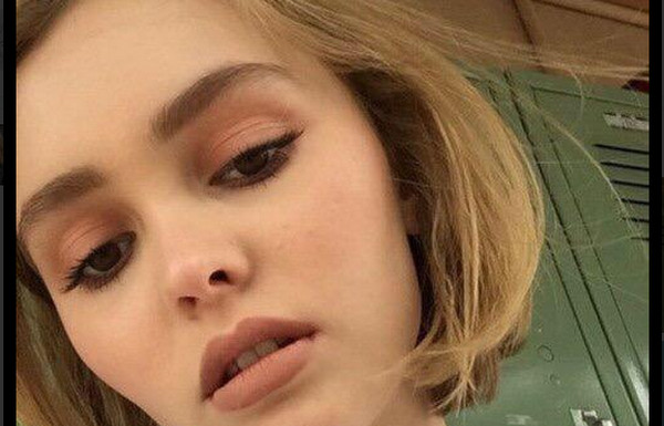Lily-Rose Depp parle en français, un clin d'oeil à Vanessa Paradis ?