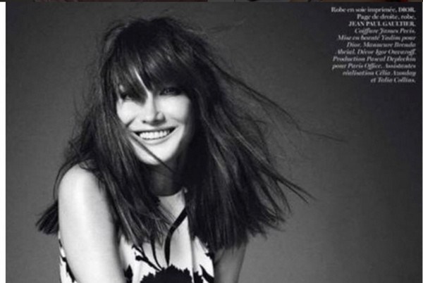 Carla Bruni en veut à Vanity Fair qui lui a saboté sa chanson