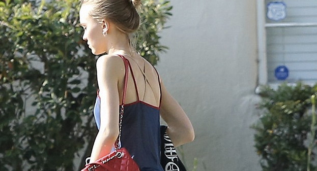 Lily-Rose Depp ne lâche plus Ash Stymest, son compagnon depuis septembre dernier