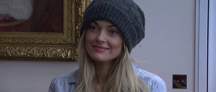 Caroline Receveur avantagée par sa communauté de fans ? Elle répond (vidéo)