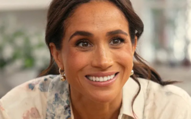 Opération séduction à Paris ! Meghan Markle « avide de pouvoir » veut faire d'Anna Wintour sa nouvelle « associée » 