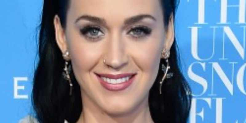Katy Perry fait sensation à Capri, Orlando n'est pas loin !