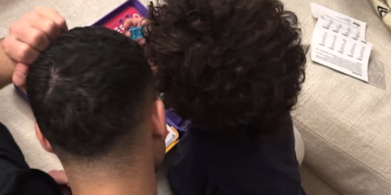 Achraf Hakimi papa poule, retrouvailles attendrissantes avec son ex Hiba Abouk !