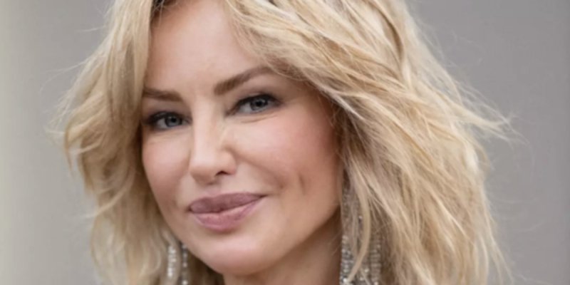 Adriana Karembeu et Marc Lavoine emménagent ensemble à Paris en pleine tourmente familiale !