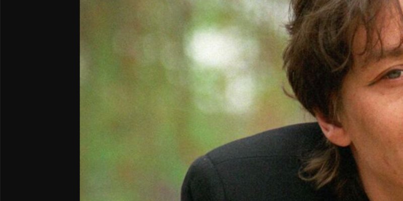 Alain Delon en deuil : Les vérités cachées sur la santé fragile d'Ari Boulogne, une chute fatale