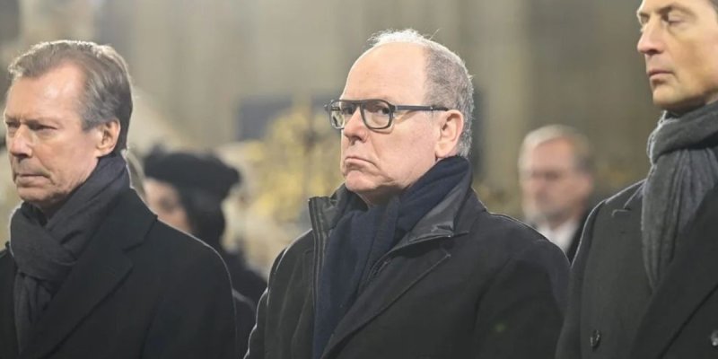 Albert de Monaco délaisse Charlène au Bal de Noël : Les raisons émouvantes de son voyage en République Tchèque