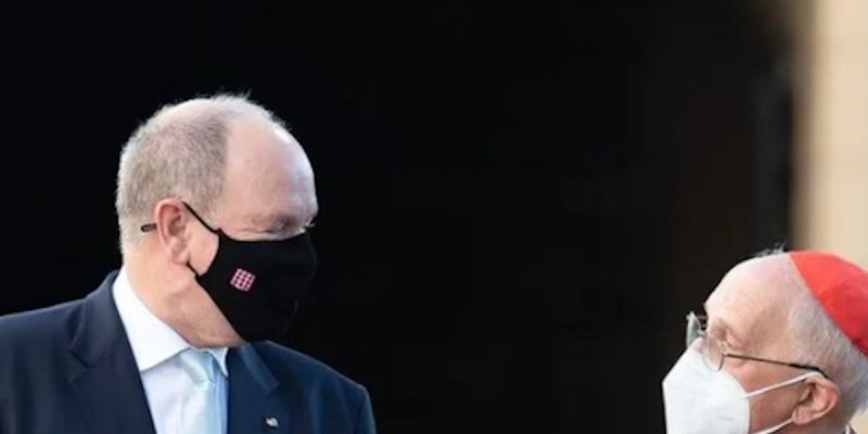 Albert de Monaco inspiré par Charlène fragilisée, étonnante requête à un homme d'Église