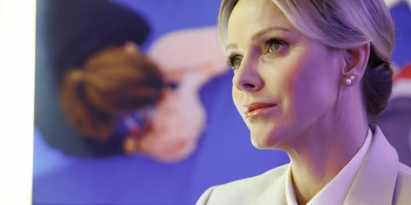 Albert et Charlène de Monaco reçoivent Emmanuel Macron, un événement historique !