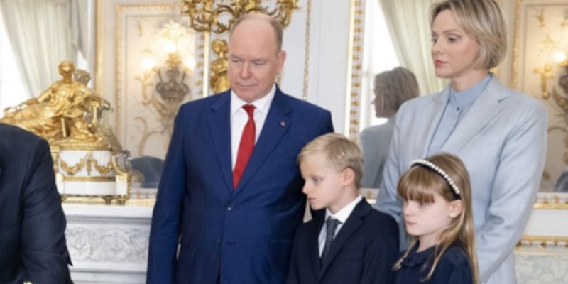 Albert et Charles de Monaco : Leur fille surprend avec des mini talons