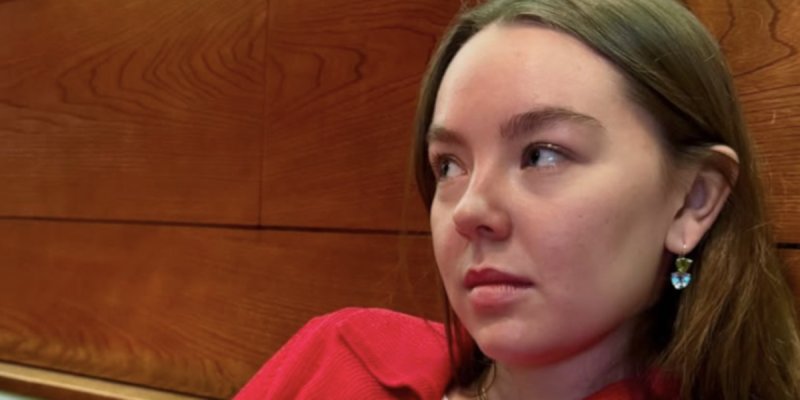 Alexandra de Hanovre, le cœur serré, silence sur les graves ennuis de son père