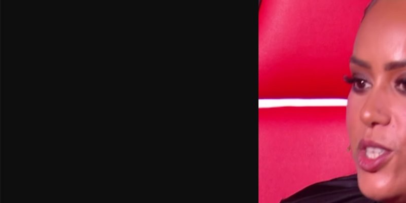 Amel Bent, émue aux larmes, soutient Arslane malgré sa défaite dans The Voice (vidéo)