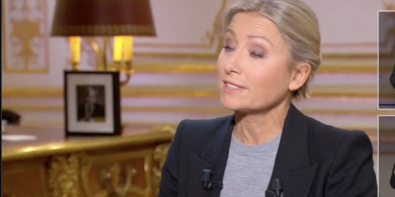 Anne-Sophie Lapix incisive face Michel Barnier