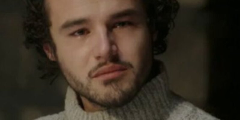 Anthony Colette craque face à Sophie Tapie dans Les Traîtres