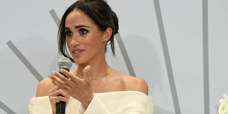 Après Kate Middleton, c'est Meghan Markle qui est malade !