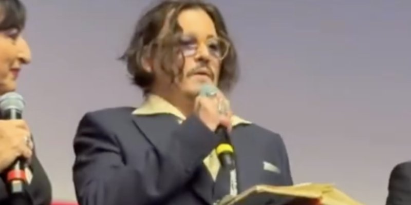 Après Rome, Johnny Depp sous le feu des critiques... capillaires !