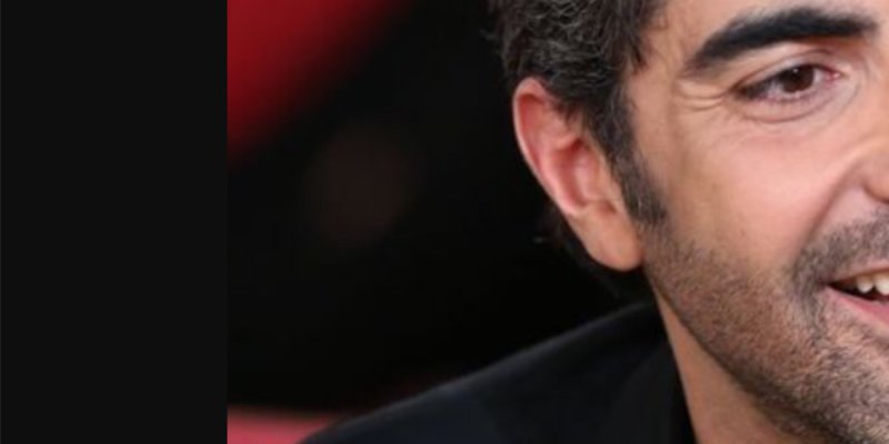 Ary Abittan savoure sa victoire, il s'éclate à Saint-Tropez